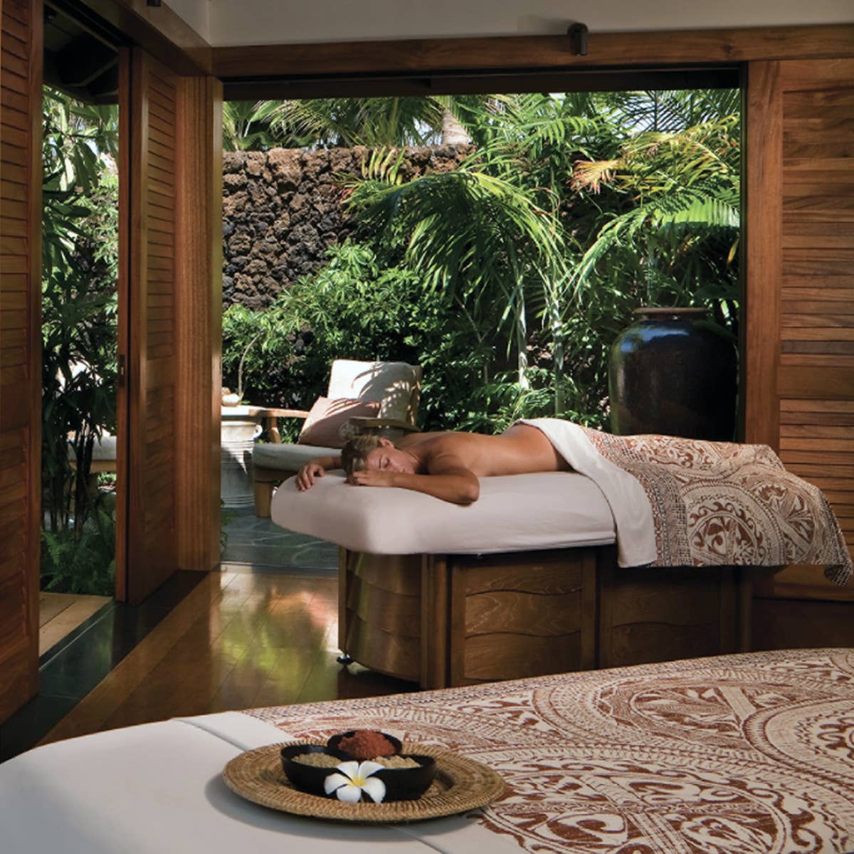 Living Earth Crafts Pro Salon Cuvee Cabinetry - Salon Fancy